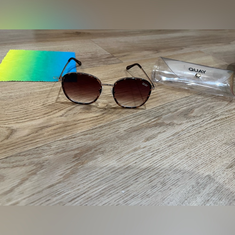 Quay Australia Tortoise Sunglasses - Picture 2 of 3